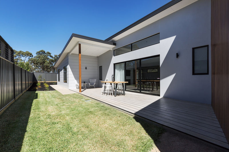 Melbourne plywood supplier Plyco's 2745 x 1220mm x 12mm Radiata Natural Texture Shadowclad from Carter Holt Harvey painted grey and used as exterior cladding in a Mornington Peninsula residential building project