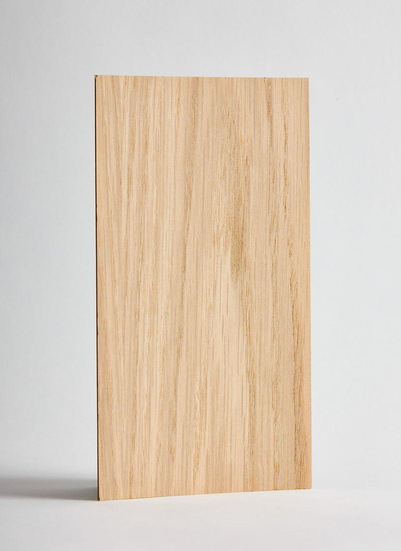 Plyco's raw American Oak Laminato veneer laminate on a white background